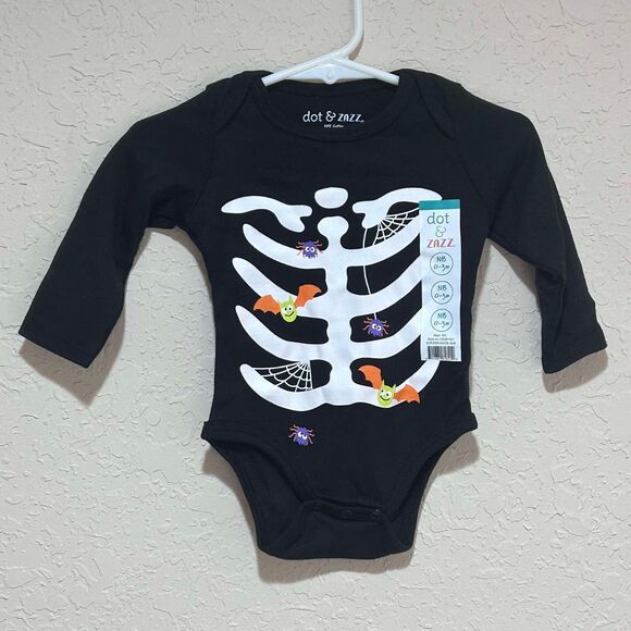 NEW Halloween 0-3 Mths Boys Skeleton Bats Spiders Newborn One Piece Long Sleeve - Picture 2 of 6